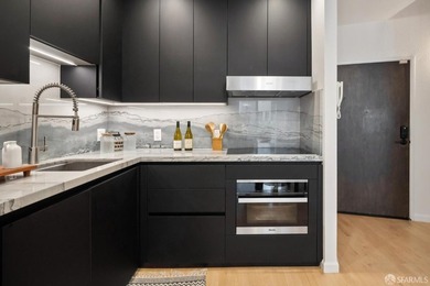 Location, Light and Excellence! This updated two-story condo - photo 19