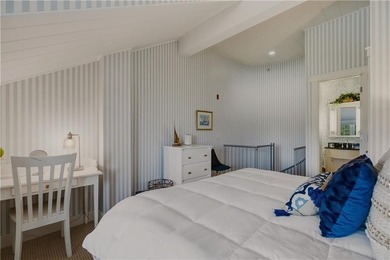 One-of-a-kind pied-a terre overlooking Narragansett Bay and the - photo 21