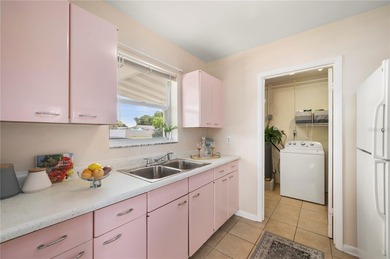 Under contract-accepting backup offers. If homes could tell - photo 22