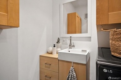 Location, Light and Excellence! This updated two-story condo - photo 24