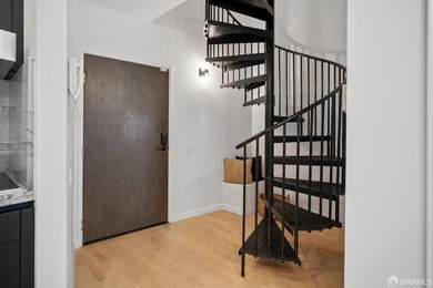 Location, Light and Excellence! This updated two-story condo - photo 26
