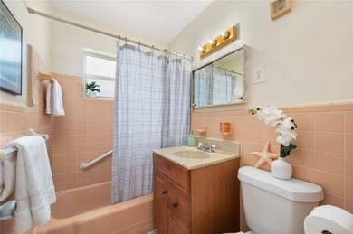 Under contract-accepting backup offers. If homes could tell - photo 29