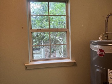 Come experience this beautiful and cozy two-bedroom, two-bath - photo 32
