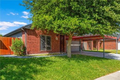 Welcome to this beautifully maintained 3-bedroom, 2-bath home - photo 3