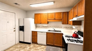 New Price! Act fast! Discover the charm and convenience of this - photo 3