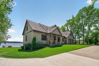 Welcome to one of Sauk Lake's most treasured properties-a - photo 3