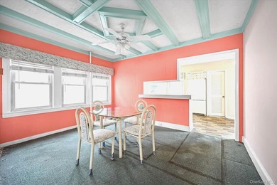 Detached starter colonial in prime North Flushing, this - photo 5