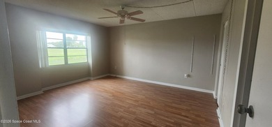 GOLF COURSE VIEWS & NO STAIRS! GROUND FLOOR SUN 'N GREEN LIVING - photo 6
