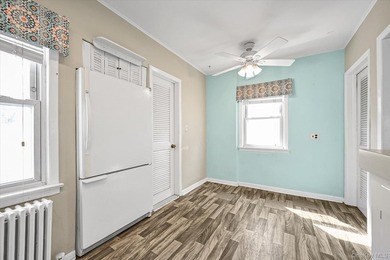 Detached starter colonial in prime North Flushing, this - photo 8