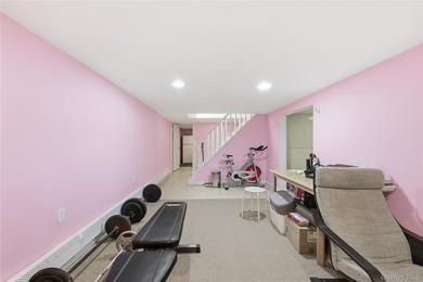 Well-maintained brick home in the desirable Bayside neighborhood - photo 11