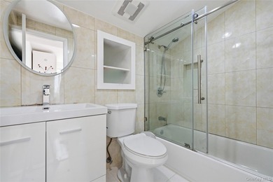 Well-maintained brick home in the desirable Bayside neighborhood - photo 16