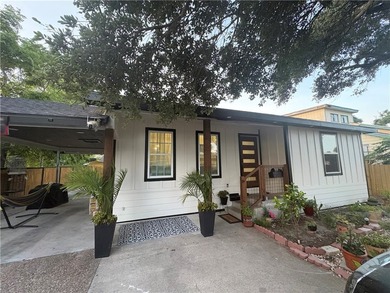 Welcome home to this inviting 3-bedroom, 2-bath residence - photo 2