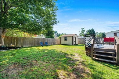 FULLY FURNISHED, MINUTES FROM THE BEACH, UGRADED MASTER BATH - photo 33