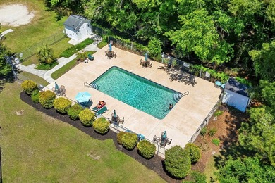 FULLY FURNISHED, MINUTES FROM THE BEACH, UGRADED MASTER BATH - photo 39