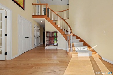 Nestled in a prestigious cul-de-sac in southern New Fairfield - photo 2