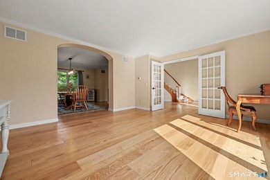 Nestled in a prestigious cul-de-sac in southern New Fairfield - photo 5
