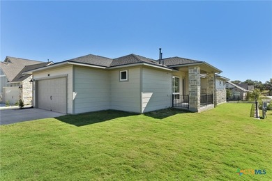 Spieth plan with upgraded kitchen, quartz countertops, upgraded - photo 6