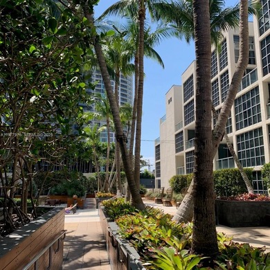 Vibrant urban living in Midtown Miami, enjoy the convenient