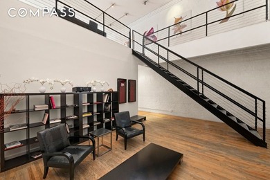 Duplex Maisonette Loft in the Heart of Tribeca. This Tribeca - photo 1
