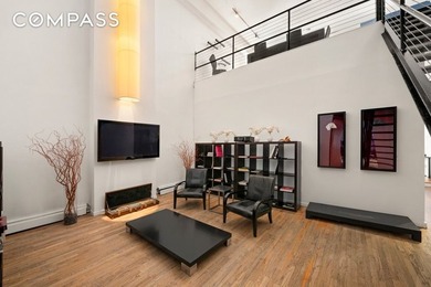 Duplex Maisonette Loft in the Heart of Tribeca. This Tribeca - photo 4