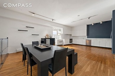 Duplex Maisonette Loft in the Heart of Tribeca. This Tribeca - photo 6