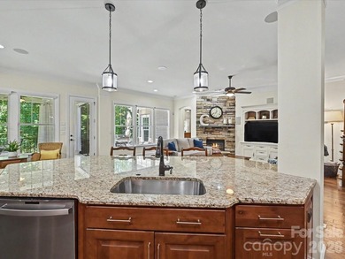 Elegant 4-bedroom home in Springfield on a private, wooded lot - photo 8