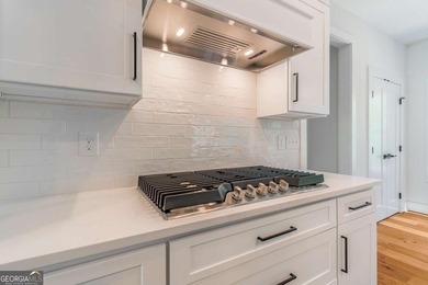 Up to $10,000 in Buyer Incentives Available! New Custom - photo 9