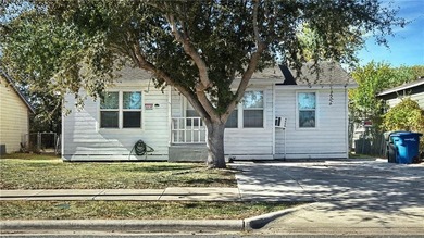 This is a very clean, cozy home that is move-in ready. It has a - photo 1