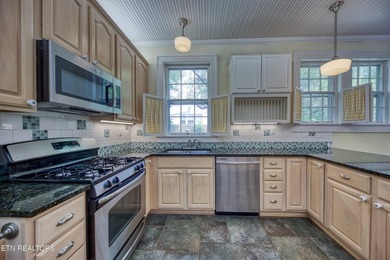 Charming 1930s English Cottage-inspired home where original - photo 17