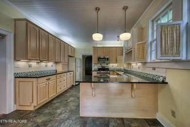 Charming 1930s English Cottage-inspired home where original - photo 19