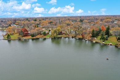 Resort Lakefront Colorado Style Living in the Heartland - photo 3