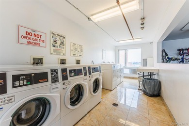 Welcome to this beautifully maintained 2 bedroom, 2 bath - photo 10