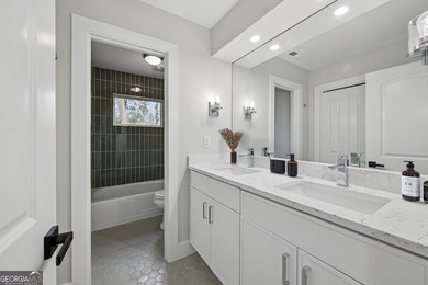 Stylish, low-maintenance Brookhaven living inside gated Ashford - photo 23