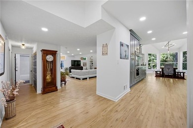 Rare opportunity to own a beautifully updated and meticulously - photo 3