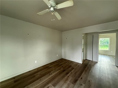Beautifully remodeled and move-in ready, this charming 2-bedroom - photo 8