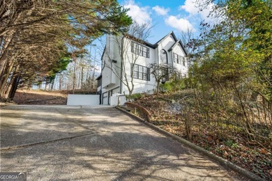 Lake Lanier Home For Sale in Cumming Georgia