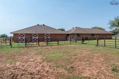 6.02-acre horse property in southwest Wichita Falls with 5.02 - photo 8