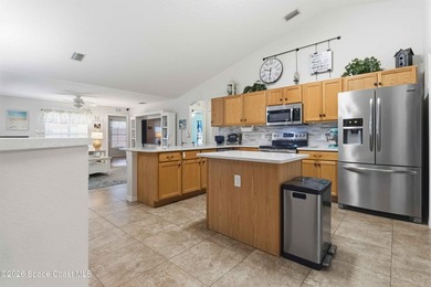Welcome to this beautifully maintained spacious home that - photo 5