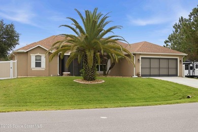 Welcome to this beautifully maintained spacious home that - photo 6