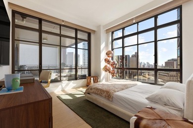 Residence 25C at 25 Park Row Perched high above historic City - photo 8