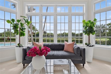 Rarely available exquisite Orchid Island golf estate with 4BR + - photo 19