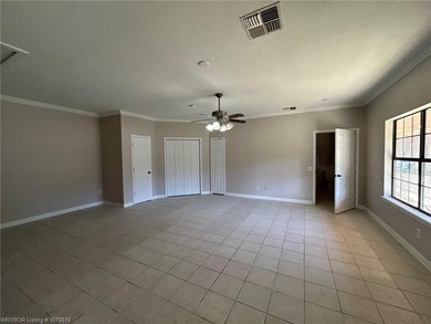 3 Bedroom 2 Bath home just outside Arrowhead Estates. 2 car - photo 9