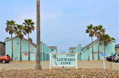 Experience the best of Island living in this beautifully - photo 1