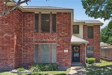 Move-in ready townhome located in the desirable The Havens - photo 2