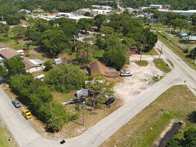 1 acre with 2 homes! Being sold together with 906 Angle road - photo 14