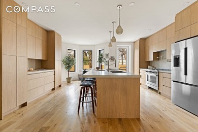 Located on an oversized 20 x 127 lot along one of Crown Heights - photo 3
