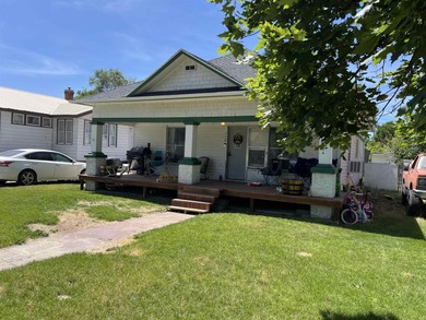 American Falls Lake Home For Sale in American Falls Idaho