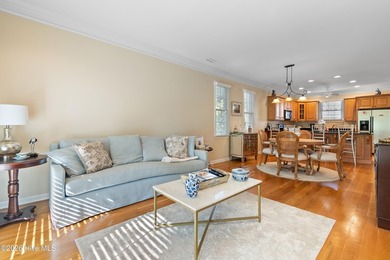 Experience coastal luxury and effortless living in The Gallery - photo 6