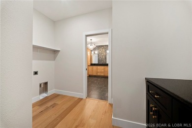 Welcome to this stunning brand-new modern construction home - photo 32