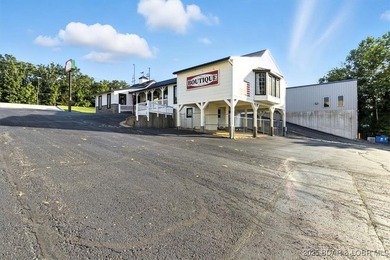 Unlock the potential of this exceptional 4,477 square foot - photo 5